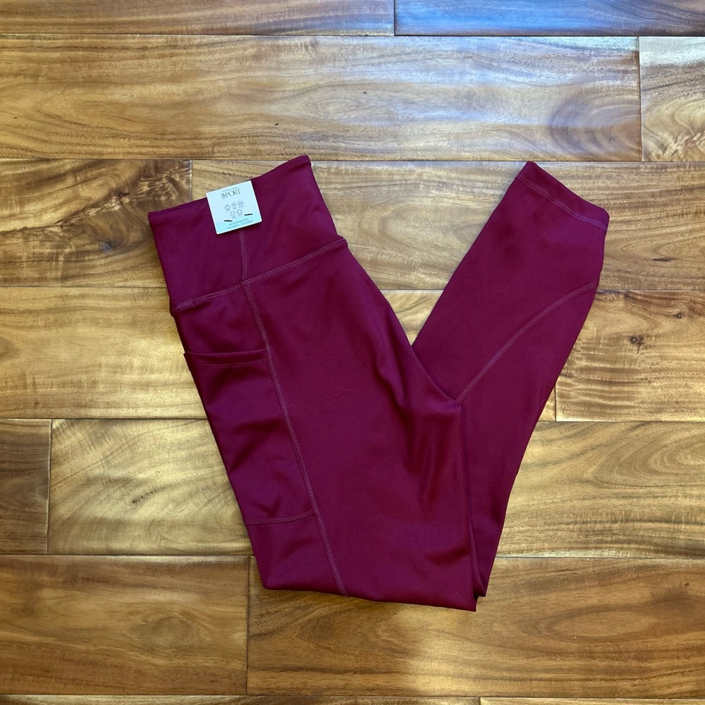 NWT 7/8 Length Victoria's Secret Deep Red Leggings